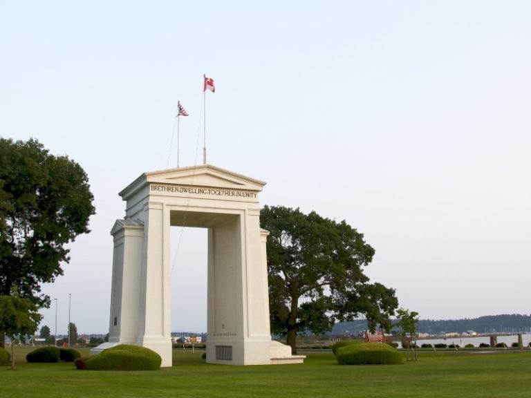 Peace Arch border